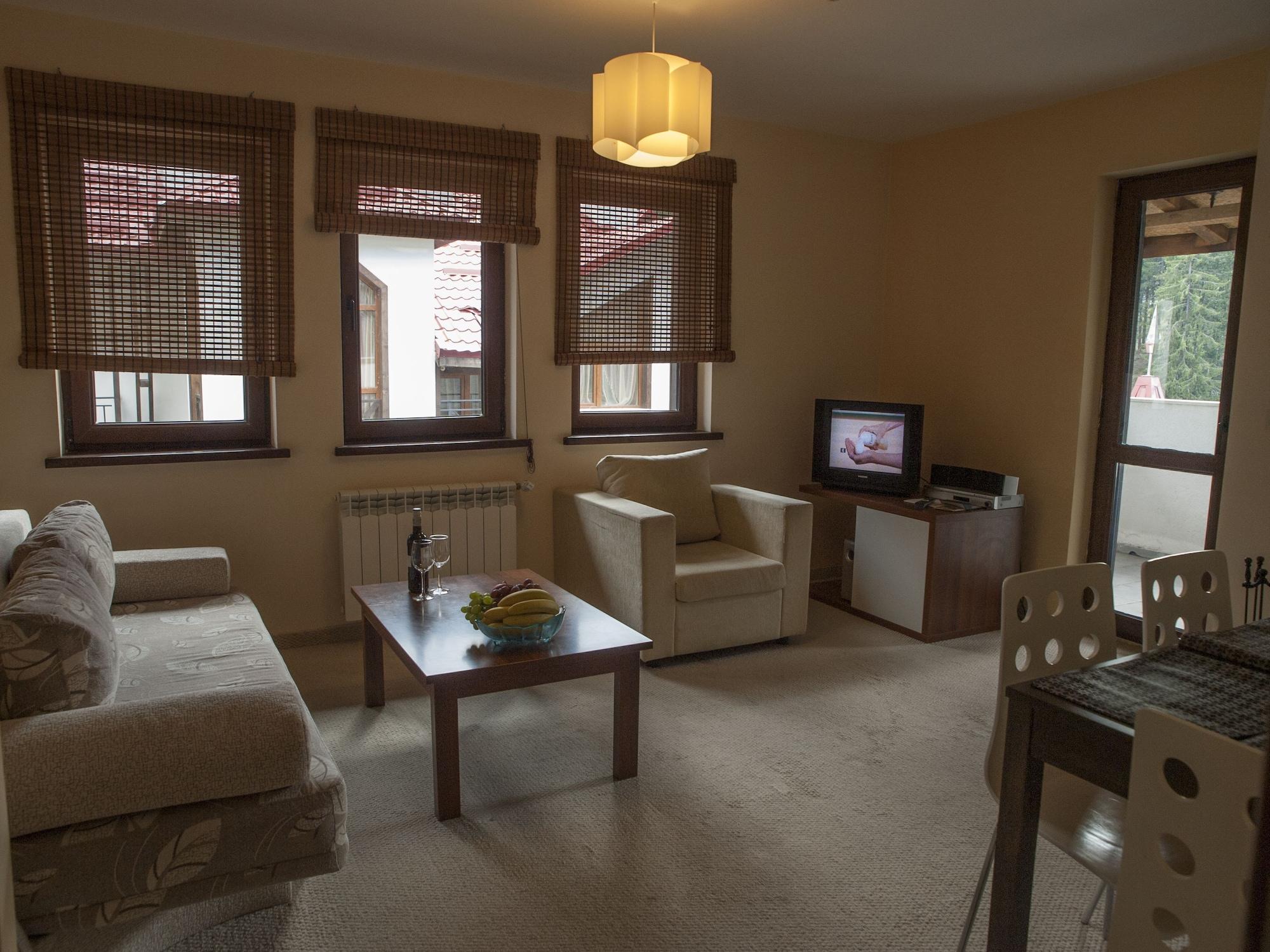 Green Life Family Apartments بامبوروفو المظهر الخارجي الصورة
